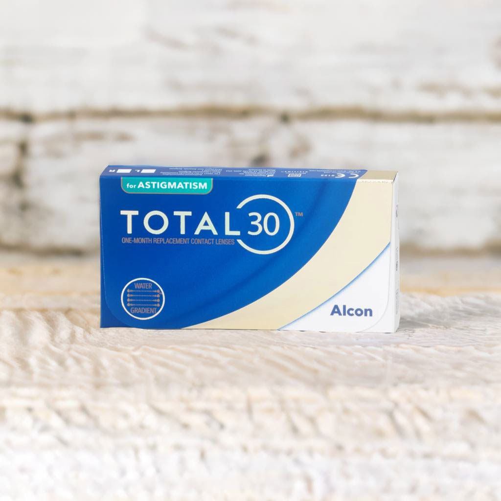 Alconin valmistamat korkealuokkaiset TOTAL30 for Astigmatism 
-kuukausilinssit on suunniteltu hajataittoisuudesta kärsiville henkilöille, jotka haluavat piilolinsseiltään pitkäkestoista mukavuutta.